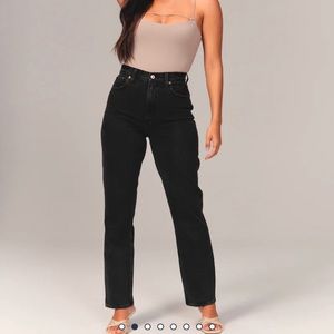 Abercrombie & Fitch Curve Love 90s Ultra High Rise Straight Jeans Size 29W